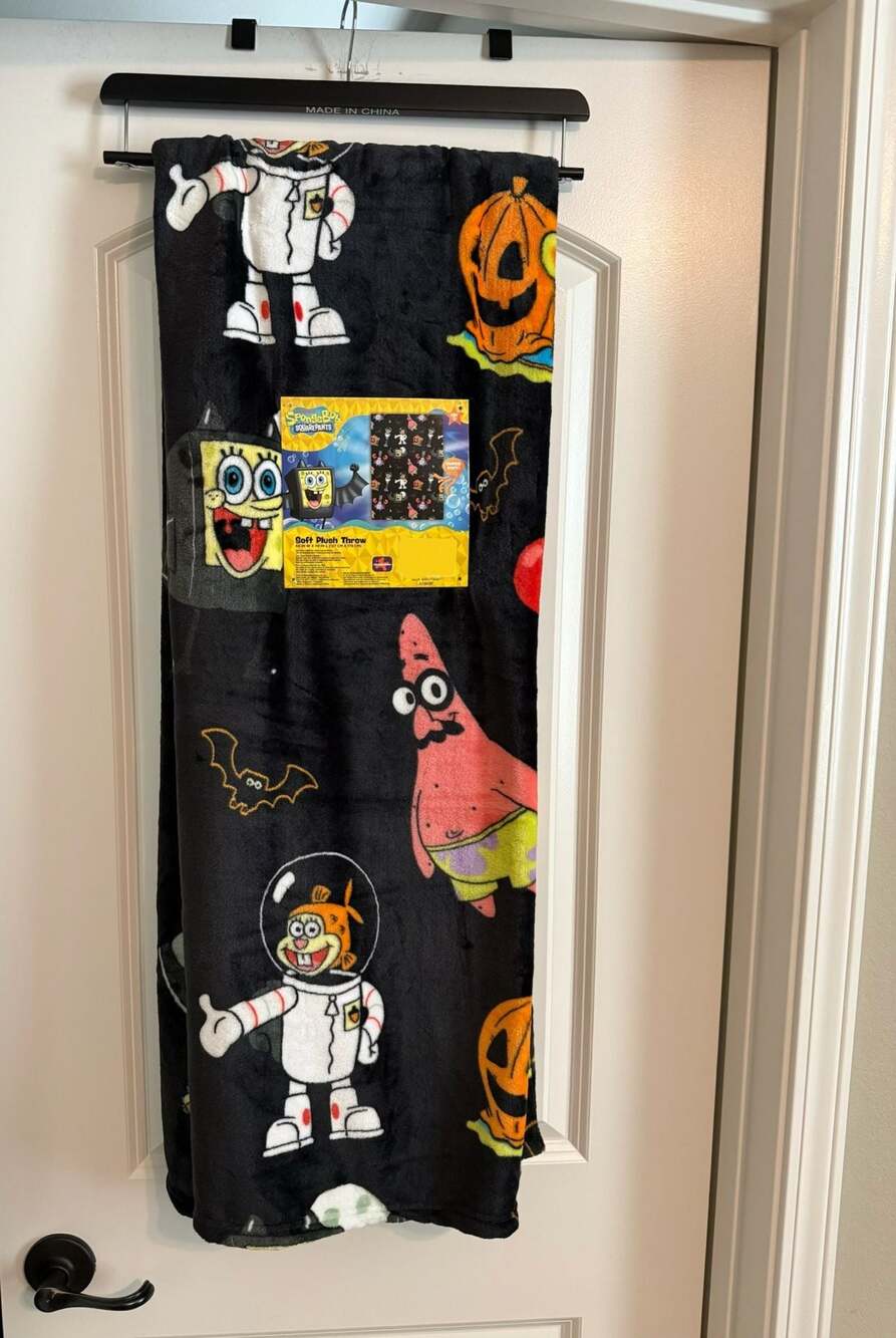 Nickelodeon SpongeBob SquarePants Halloween Soft Plush Throw Blanket